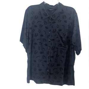 NWT- Torrid Phantom, Lizzie Rayon slub button up, short sleeve blouse.Size 18-20